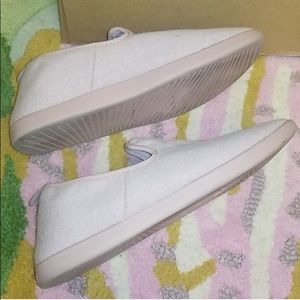 Allbirds Women’s Wool Lounger Slip on in Pink